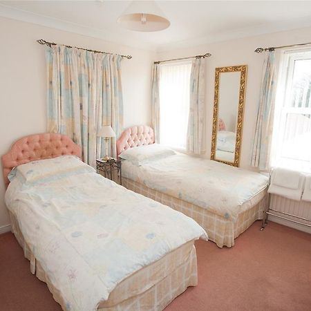 Готель Meadow House Burwell  Екстер'єр фото